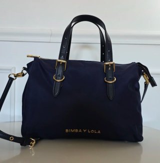 Bolso Bimba y Lola azul marino sin estrenar