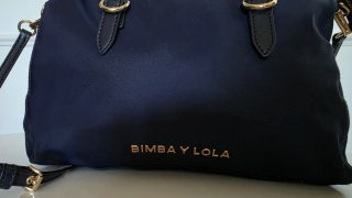 Bolso Bimba y Lola azul marino sin estrenar