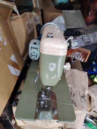 Máquina de coser Sigma no está probada
