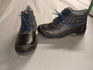Botas de seguridad negras sin estrenar N- 42