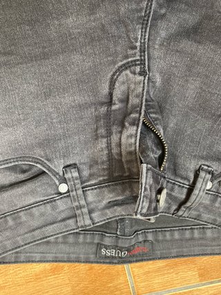 Pantalones vaqueros Guess azules