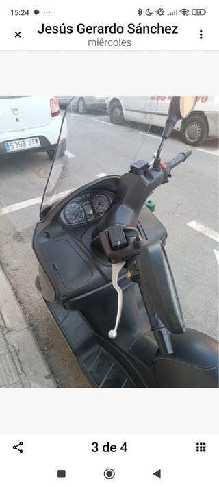 Suzuki Maxi Scooter Negra 125C