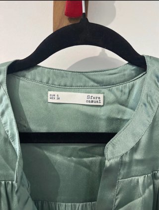 Blusa Sfera verde satinada Talla S