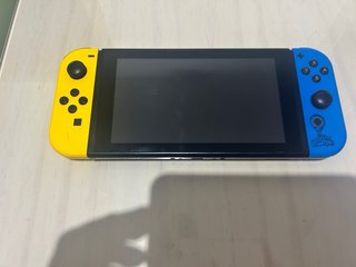Nintendo Switch + Funda + Juegos