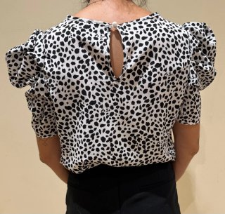 Blusa estampada manga abullonada