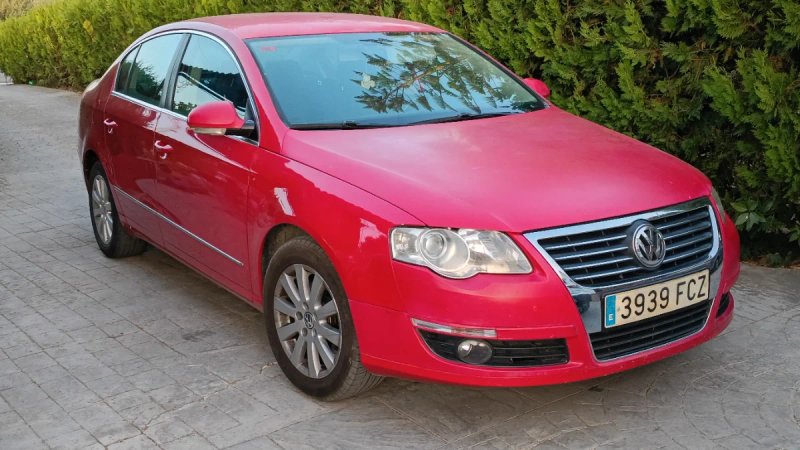 Volkswagen Passat 2006 - foto 1