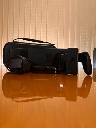 ¡COMO NUEVA! Nintendo Switch con accesorios