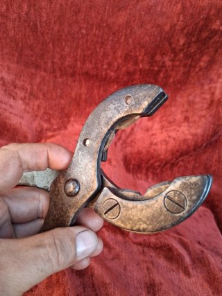 Tenaza Antigua Cota Tubos