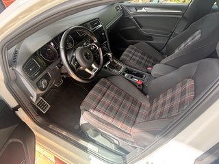 Volkswagen Golf 2018 COMO NUEVO