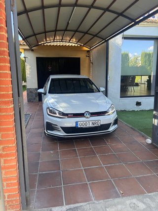 Volkswagen Golf 2018 COMO NUEVO