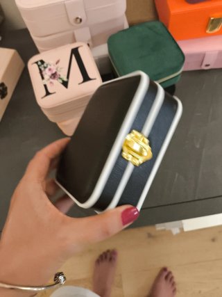 Portagioie da viaggio nero e rosa