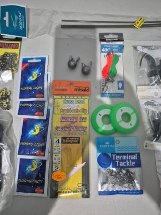 Lote 20 artículos de pesca nuevos
