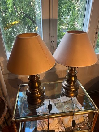2 Lámparas de mesa doradas y amarillas