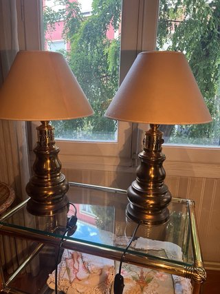 2 Lámparas de mesa doradas y amarillas
