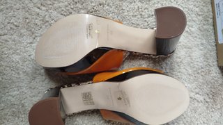 Sandalia de piel con tacon, T 38 Nuevas