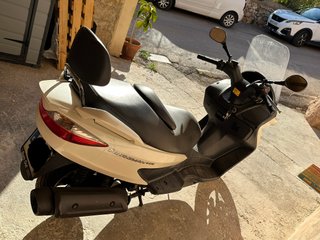 Suzuki Burgman 125 c.c. Blanca