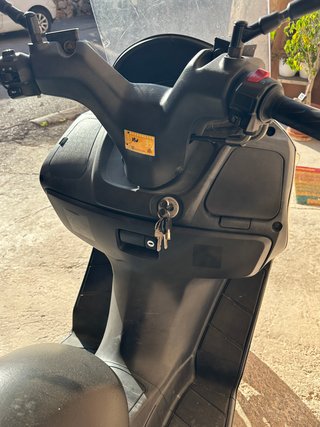 Suzuki Burgman 125 c.c. Blanca