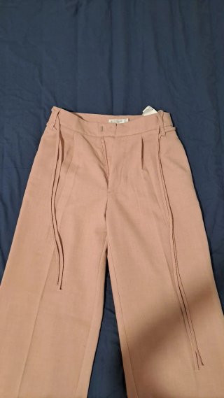 Pantalón traje rosa Stradivarius T.32