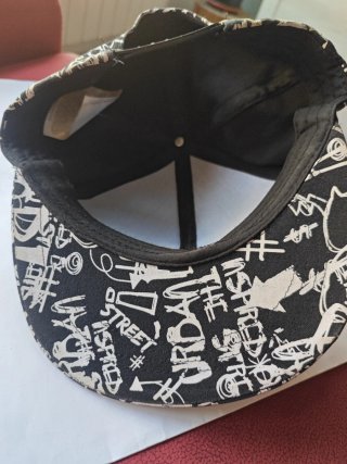 Gorra estilo urbano con estampado