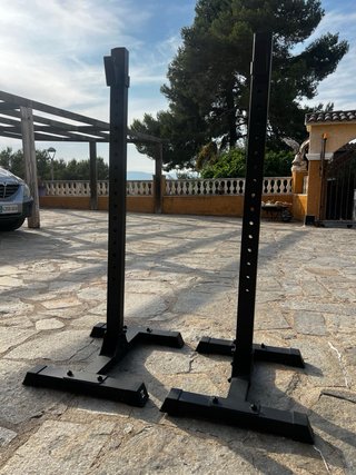 Homegym completo. Rack - Banco - Barra + Discos