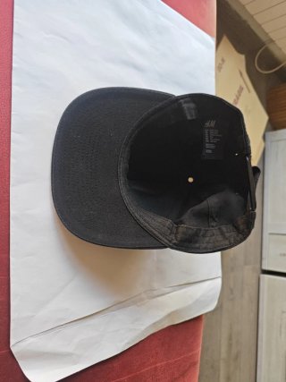 Gorra negra