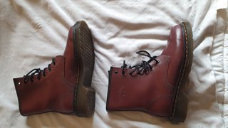 Botas granates estilo Dr. Martens, Mujer Talla 38