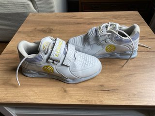 LUXIAOJUN Zapatos Halterofilia Blancos