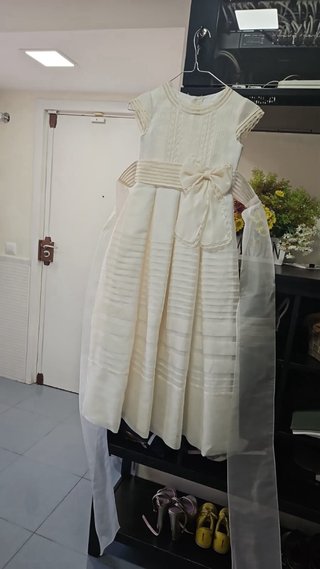 Vestido de comunión blanco y rosa