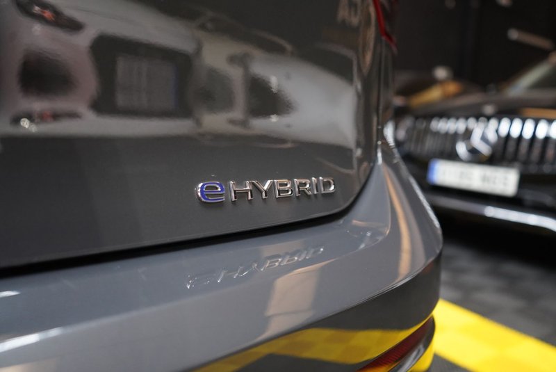 Volkswagen Golf 2023, foto 48