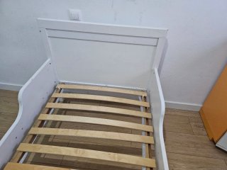 2 Camas Blancas IKEA s/ Colchones  Para retirar