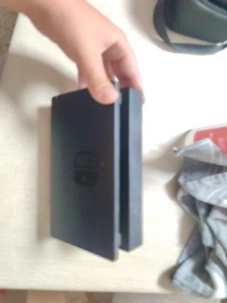 Nintendo Switch  + Mario Kart 8 Deluxe +el set