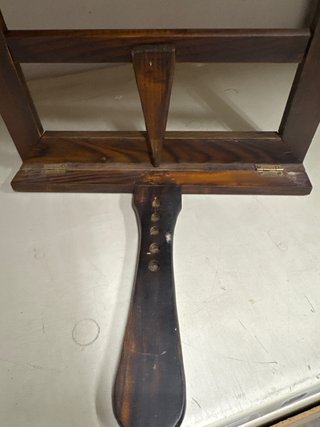 Soporte libro madera antiguo
