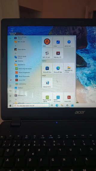 Portátil Acer Negro. Con cargador.
