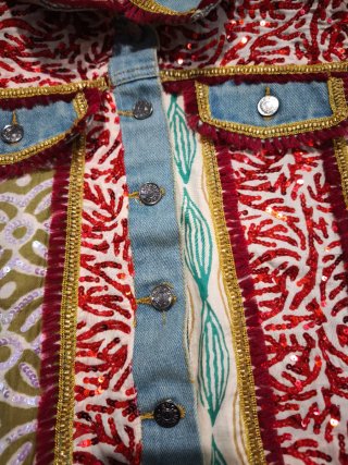 Chaqueta vaquera bordada ENCANDILATA Talla M