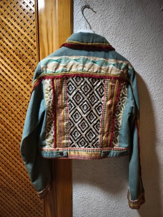 Chaqueta vaquera bordada ENCANDILATA Talla M
