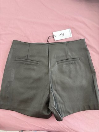 Falda pantalón cuero gris