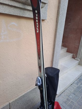 Esquís Volkl Dyno 531 con fijaciones
