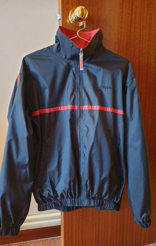Chaqueta Prada forrada negra y roja