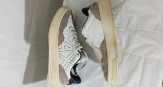 Sneakers Armani Exchange AX bianche e beige