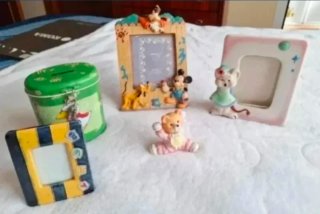 Lote adornos infantiles: marcos y hucha