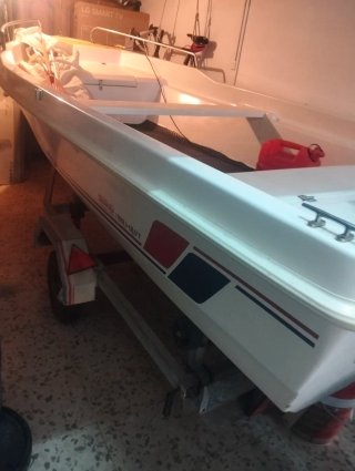 Embarcación  con remolque
