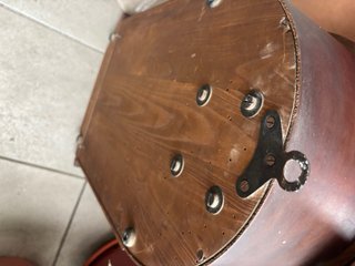 Reloj de pared antiguo de péndulo (1963) con llave