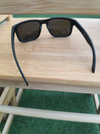 Gafas de sol nia.nia negras y moradas
