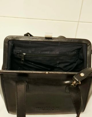 Bolso Mutton Piel Negro con 2 Correas