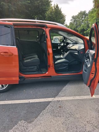 Ford Grand C-MAX 2011