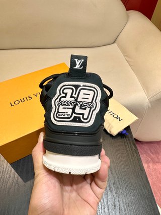 Louis Vuitton LV Skate Nero e Bianco