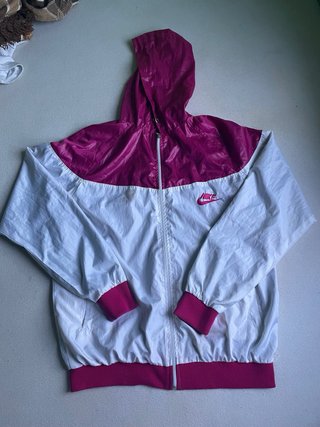 Chaqueta Nike Rosa y Blanca con Capucha