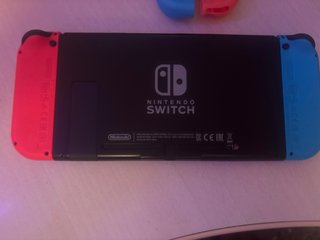 Nintendo Switch + 2 Juegos