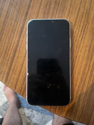 Nintendo Wii con 2 controller e gioco e un iPhone XR