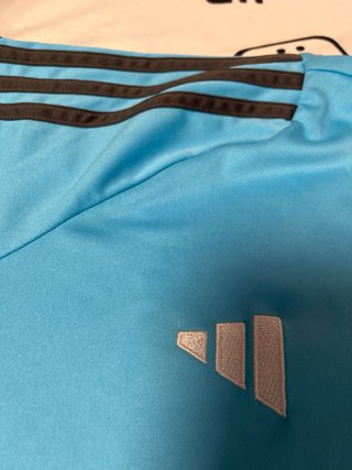 Conjunto deportivo Adidas azul